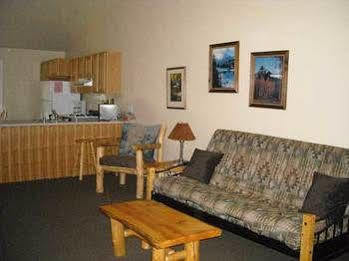 Mountain Landing Suites & Rv Park باغوسا سبرينغز المظهر الخارجي الصورة