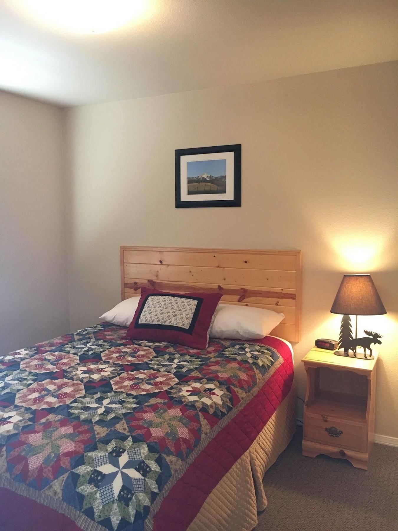 Mountain Landing Suites & Rv Park باغوسا سبرينغز المظهر الخارجي الصورة