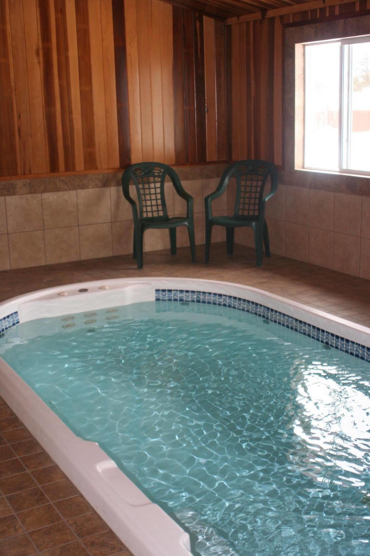 Mountain Landing Suites & Rv Park باغوسا سبرينغز المظهر الخارجي الصورة